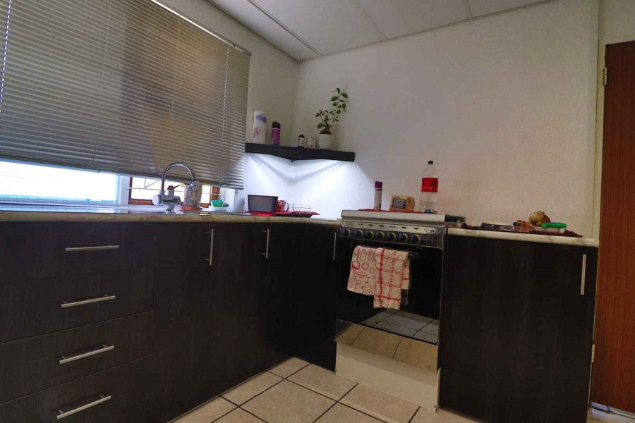 5 Bedroom Property for Sale in Sanddrift Western Cape